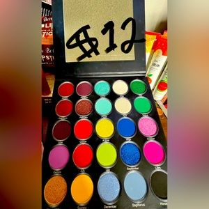 What’s your sign eyeshadow palette